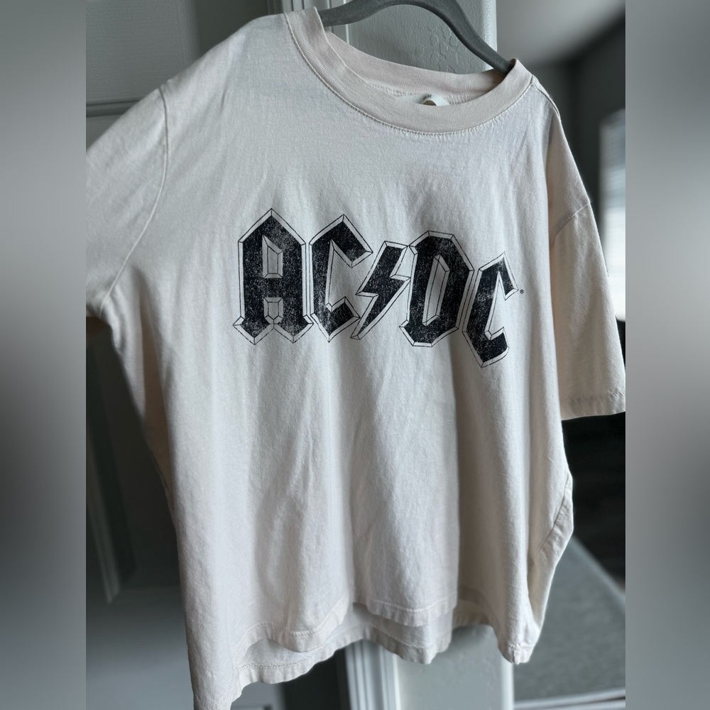 H&M Cream ACDC Tee women’s small GUC